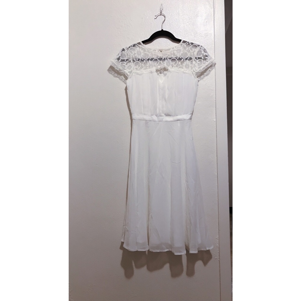 Moving sale!!!!!!!! Elise Ryan midi skater dress